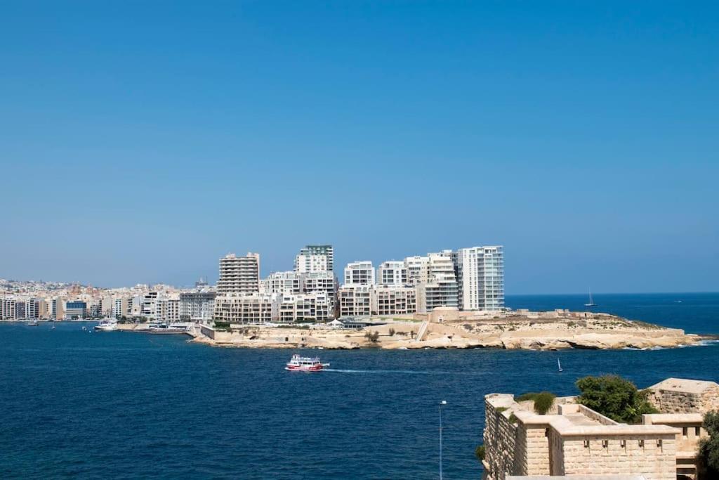 Vallettastay - Harbor View Gem- Sea View 1 Bed Apt Luaran gambar