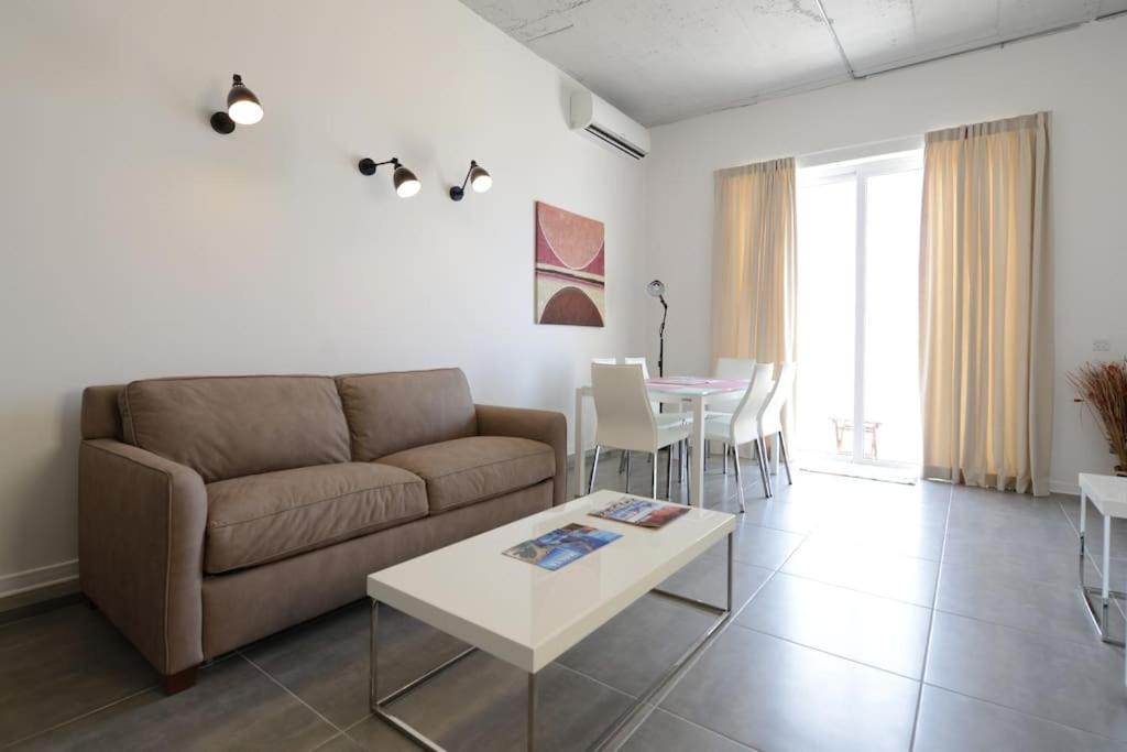 Vallettastay - Harbor View Gem- Sea View 1 Bed Apt Luaran gambar